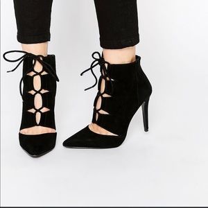 Aldo Erde Black Suede Cut-out Boot Shoes in size 7.5